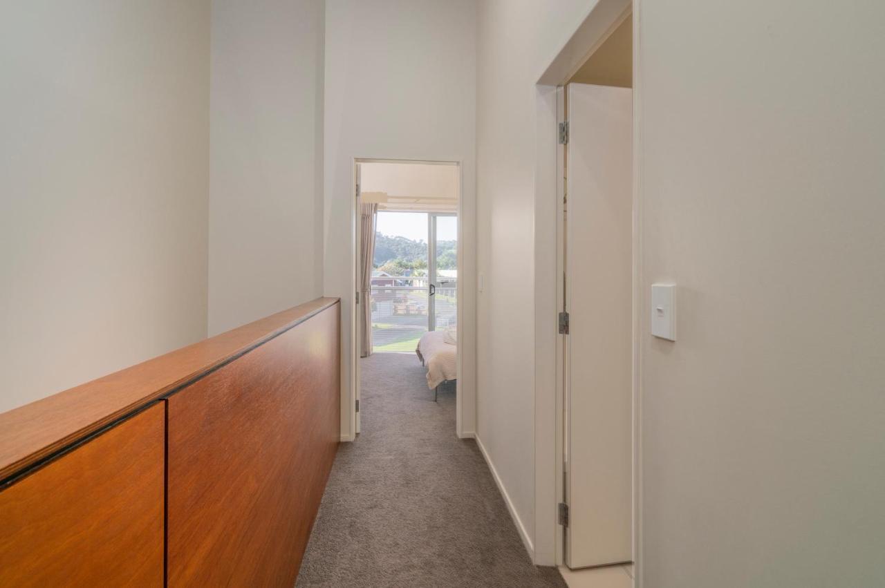Ocean Serenity Apartments Whitianga Esterno foto