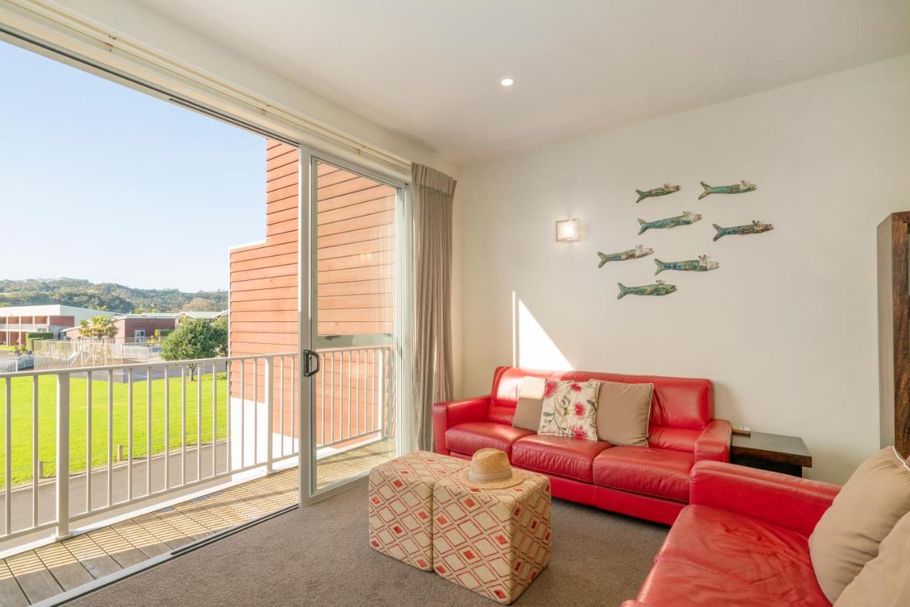 Ocean Serenity Apartments Whitianga Esterno foto