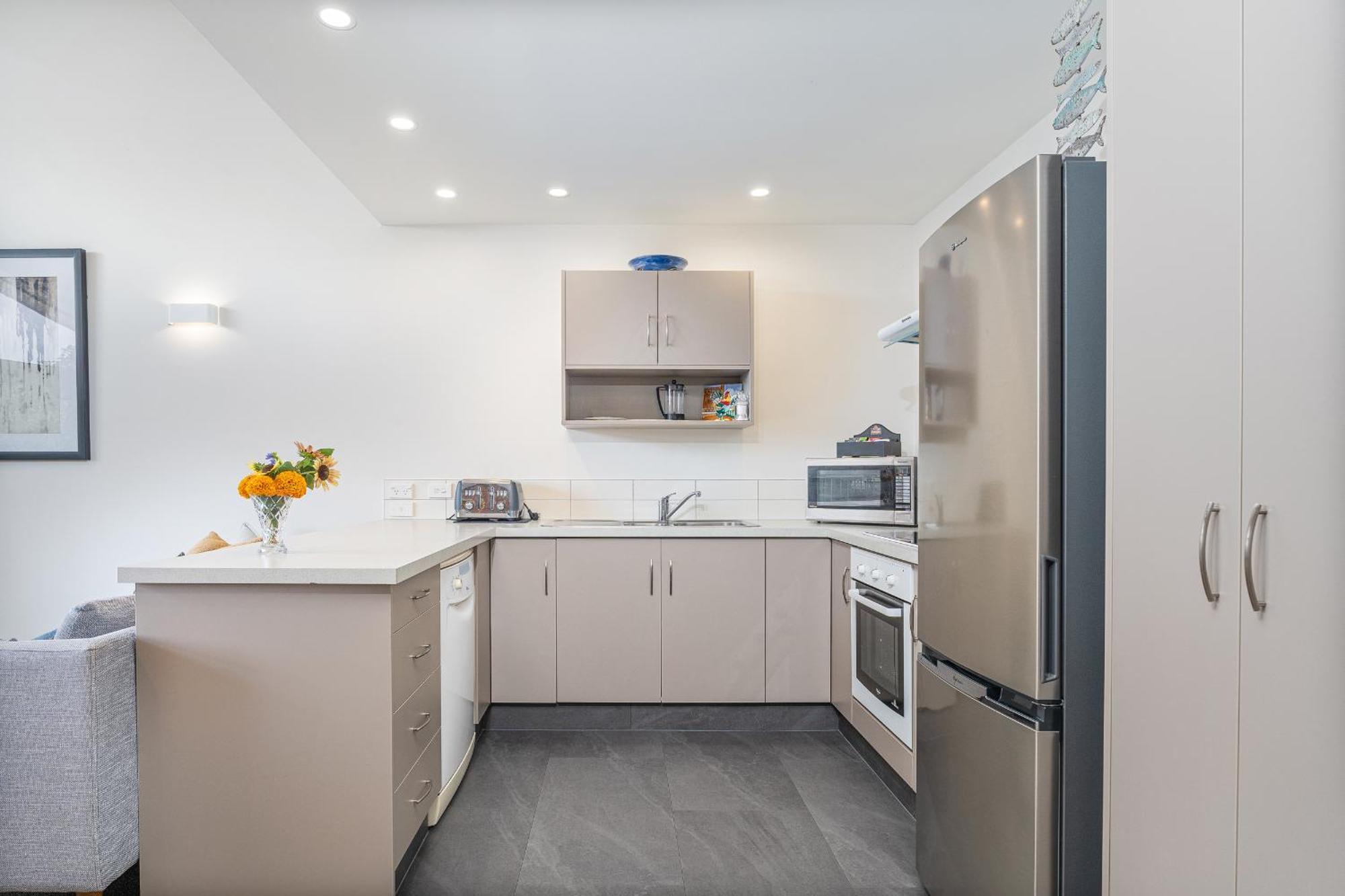 Ocean Serenity Apartments Whitianga Esterno foto